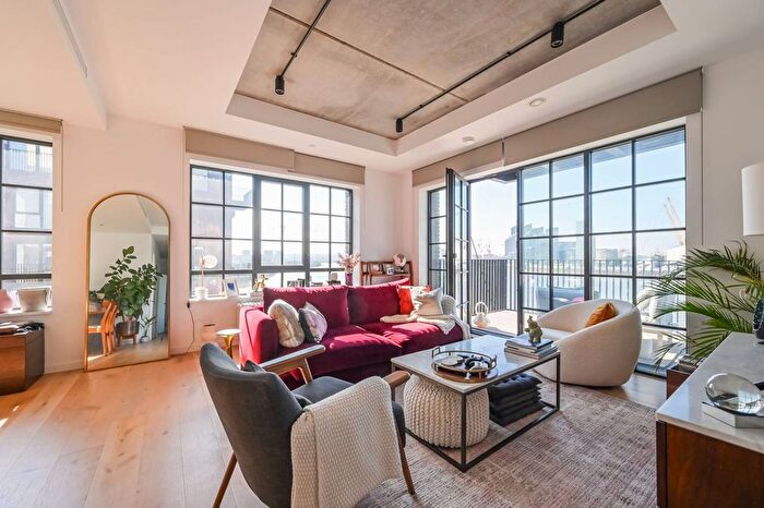 2 Bedroom Flat To Rent In Agar House, Tower Hamlets, London, E14