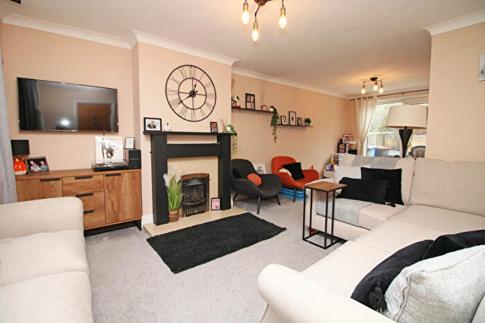 3 Bedroom Terraced House For Sale In Waring Drive, Thornton-Cleveleys, FY5