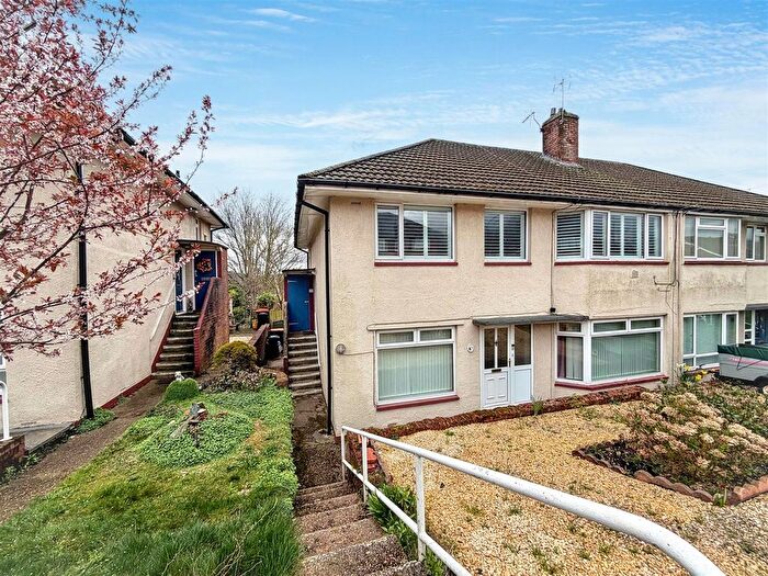 2 Bedroom Flat For Sale In Ebenezer Drive, Rogerstone, Newport, NP10