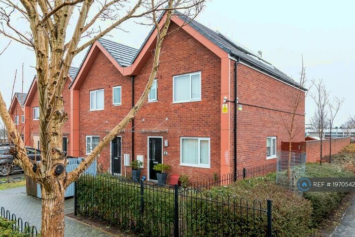 3 Bedroom Semi-Detached House To Rent In Cotford Close, Bristol, BS14