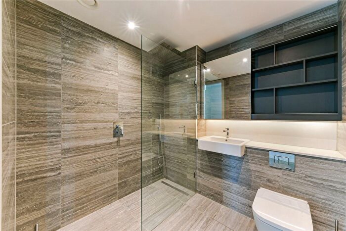 3 Bedroom Flat To Rent In Southwark Bridge Road, London, SE1