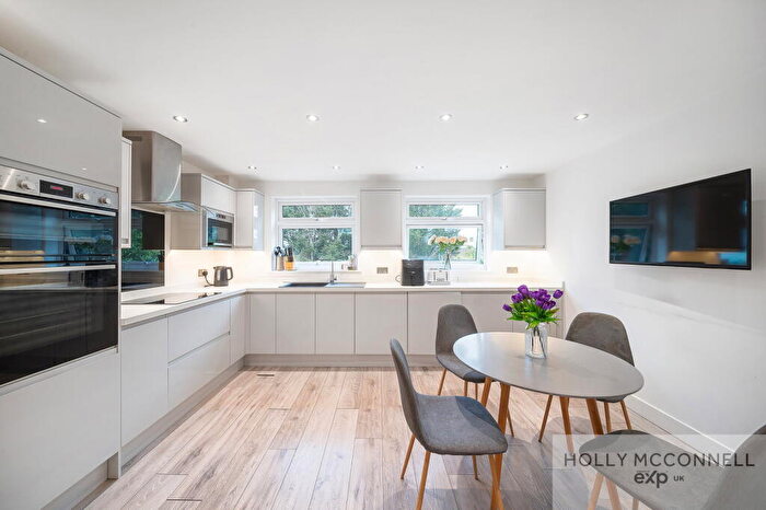 3 Bedroom Terraced House For Sale In Jackson Road, Bromley, BR2