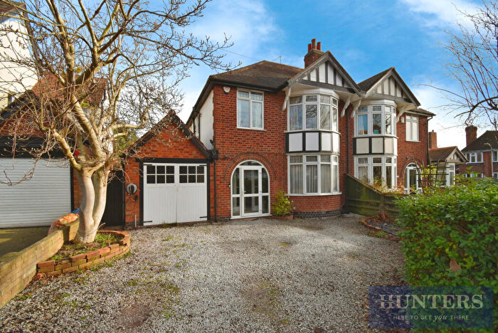 3 Bedroom Semi Detached House For Sale In Ridgway Road, Leicester, LE2