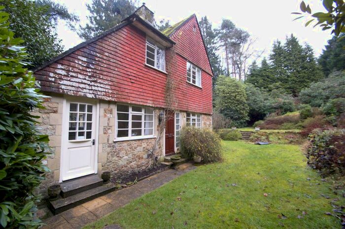 3 Bedroom Detached House To Rent In Hill Brow, Liss GU33