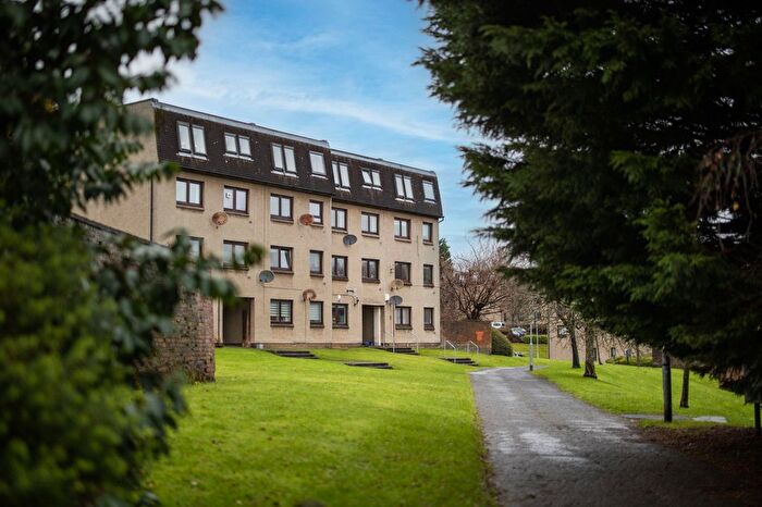 2 Bedroom Flat For Sale In Fortingall Avenue, Kelvindale, G12