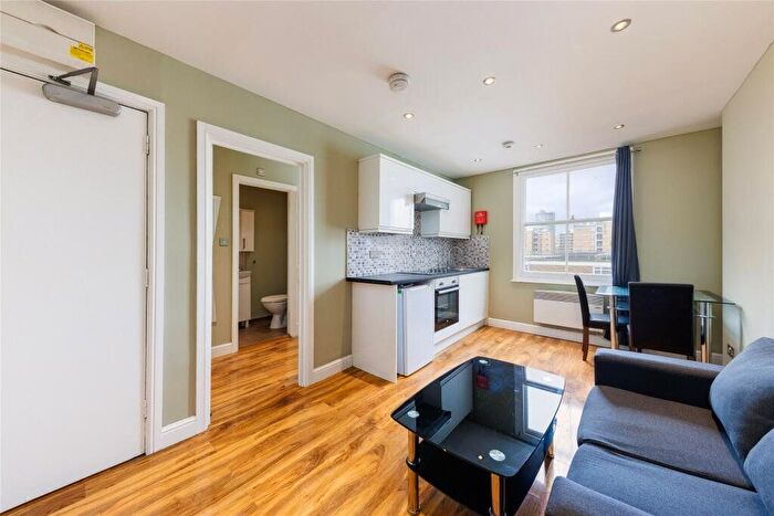 1 Bedroom Flat To Rent In Claverton Street, Pimlico, SW1V