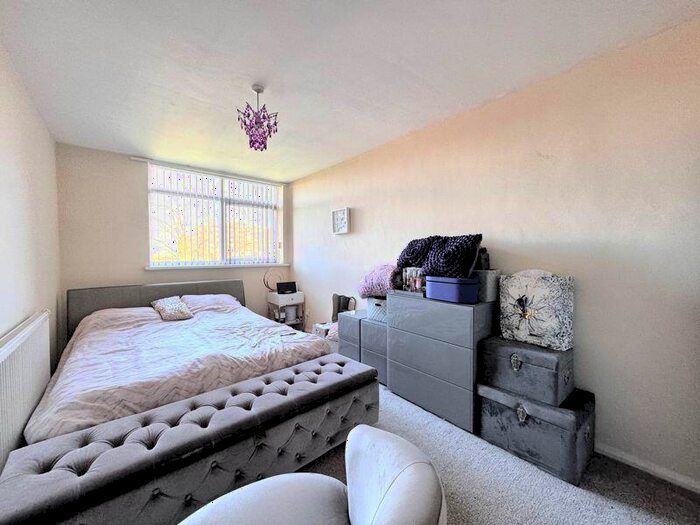2 Bedroom Apartment For Sale In Spiral Court, Monks Kirby Road, Walmley, B76