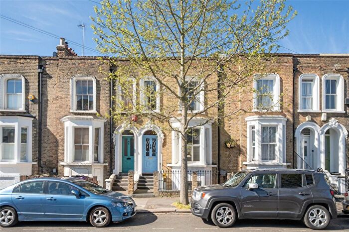 3 Bedroom Detached House For Sale In Bancroft Road, Stepney, London, E1