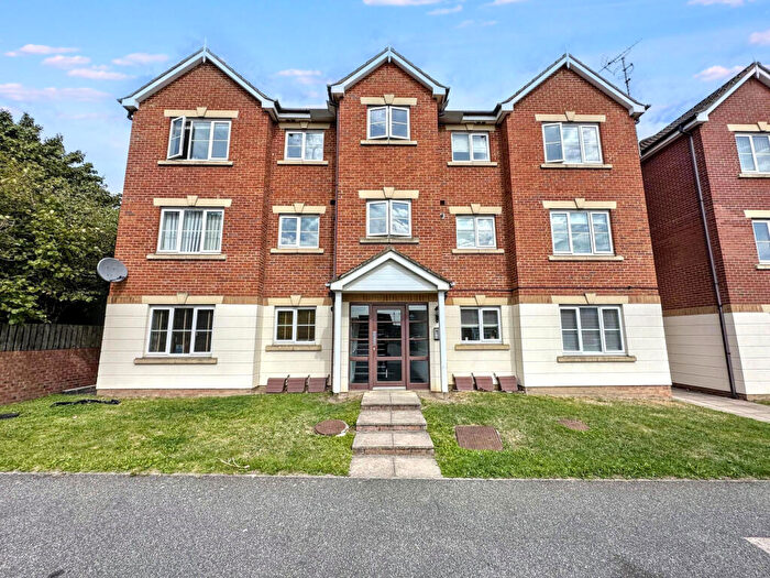 2 Bedroom Apartment For Sale In Haydon Drive, Wallsend, Tyne And Wear, NE28