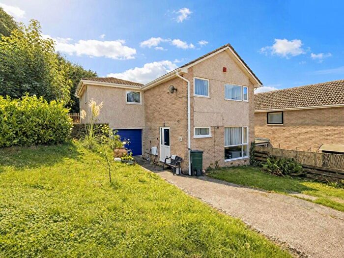 4 Bedroom Link Detached House For Sale In Lake View Drive, Holly Park, Plymouth, PL5