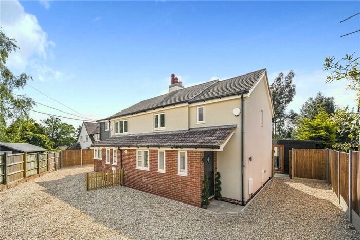 3 Bedroom Semi-Detached House To Rent In Sunnydell Lane, Wrecclesham, Farnham, Surrey, GU10