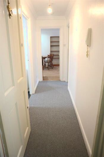 1 Bedroom Flat To Rent In Lyttelton Road, London, E10