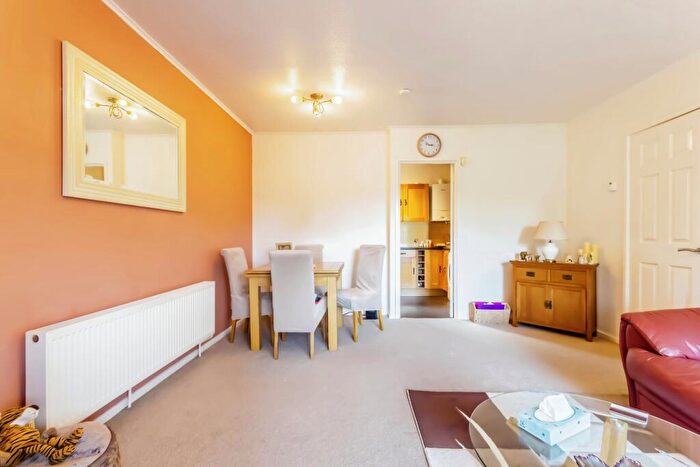 2 Bedroom Bungalow For Sale In Sorrel Bank, Linton Glade, Croydon, CR0