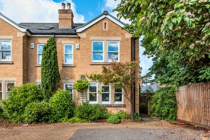 4 Bedroom Semi-Detached House To Rent In Banbury Road, Summertown, Oxford OX2