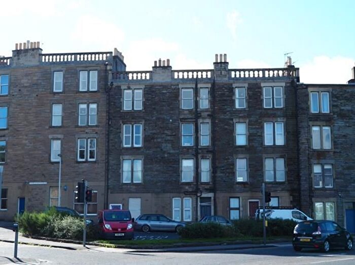 2 Bedroom Flat To Rent In Lower Granton Road, Edinburgh, EH5