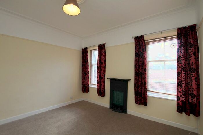 3 Bedroom Flat To Rent In Vicar Street, Falkirk, FK1