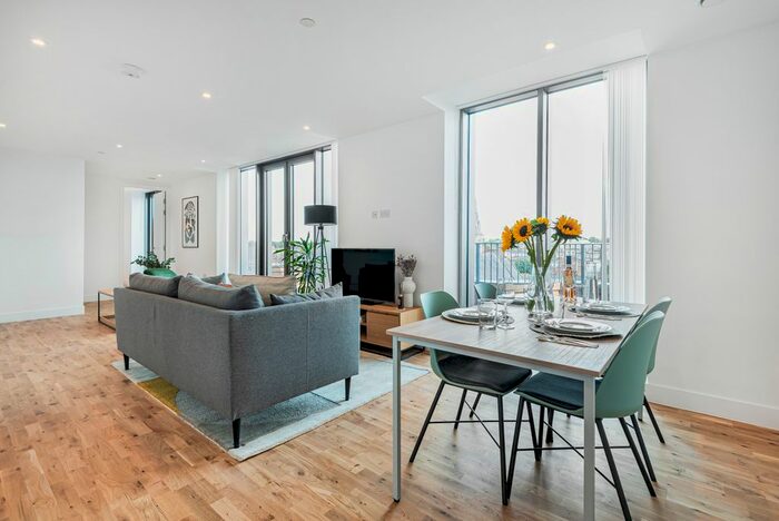 2 Bedroom Flat To Rent In Queens Road, Reading, RG1