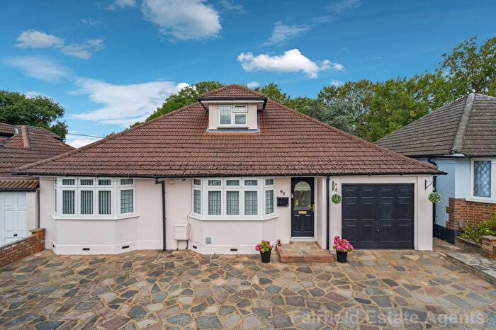 3 Bedroom Detached Bungalow For Sale In Greenfield Avenue, Watford, WD19