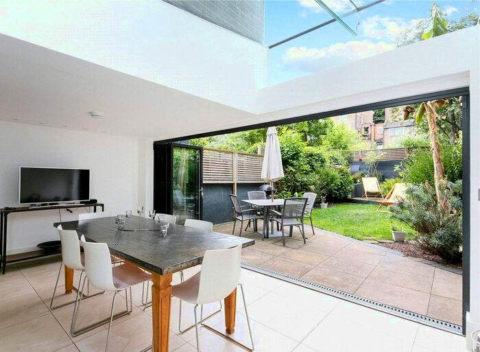 4 Bedroom Terraced House To Rent In Wolsey Road, London, N1