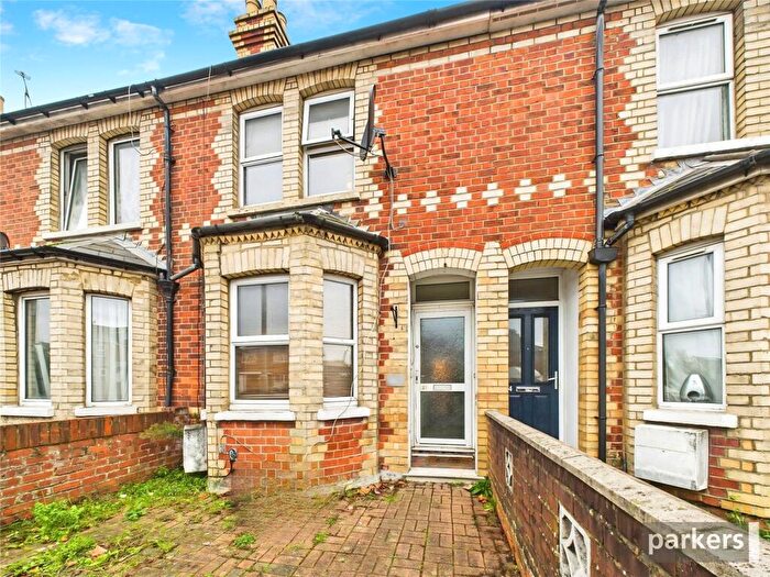 4 Bedroom Terraced House To Rent In Basingstoke Road, Reading, Berkshire, RG2