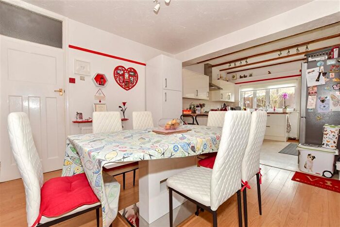 4 Bedroom Detached Bungalow For Sale In Newington Road, Ramsgate, Kent, CT12