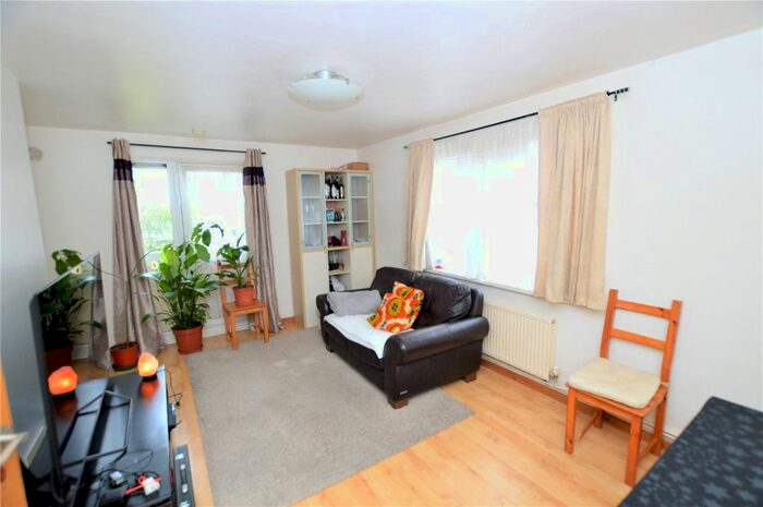 1 Bedroom Flat To Rent In Vermont Road, London, SE19