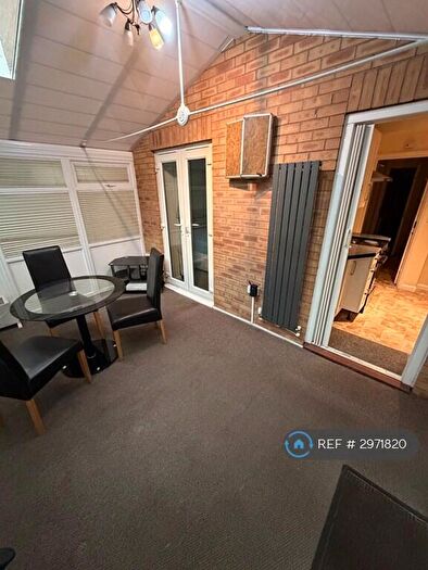 2 Bedroom Flat To Rent In Badgerdale Way, Littleover, Derby, DE23