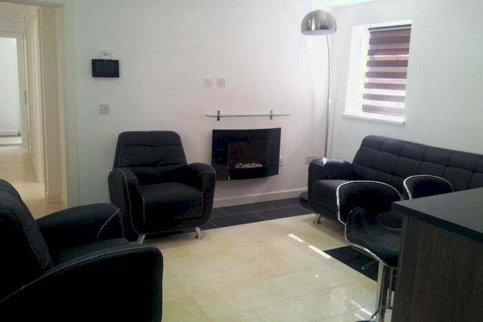 1 Bedroom Flat To Rent In Richmond Crescent, Roath, Cardiff CF24