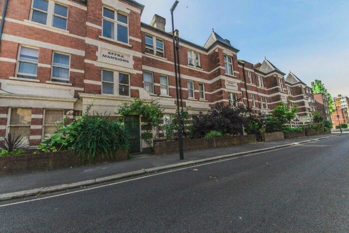 3 Bedroom Maisonette To Rent In Crownstone Road, Brixton, SW2