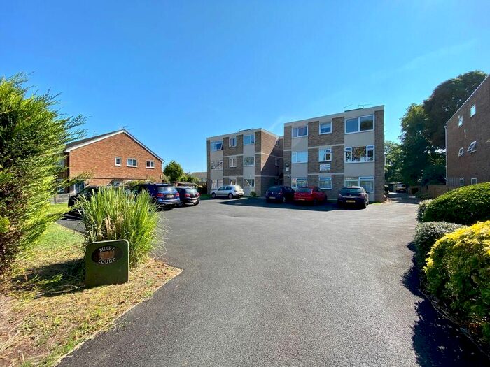 2 Bedroom Flat To Rent In Picardy Road, Belvedere, DA17