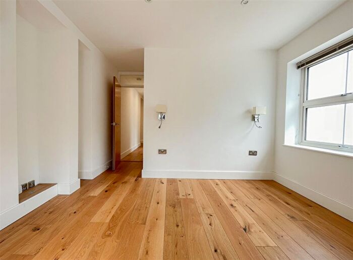 2 Bedroom Flat To Rent In Castle Hill Road, Hastings, TN34
