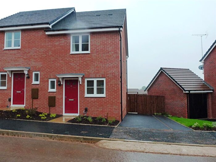 2 Bedroom Detached House To Rent In Gretton Close, Redditch, B97
