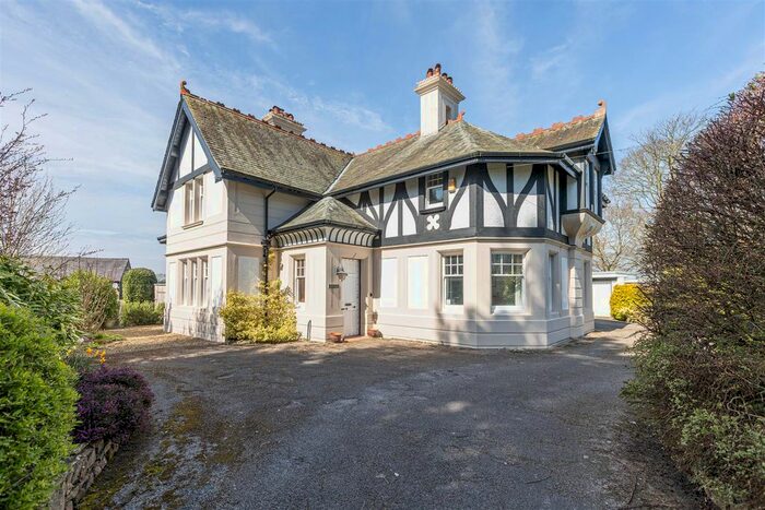 5 Bedroom Detached House For Sale In Aldcliffe, Lancaster, LA1