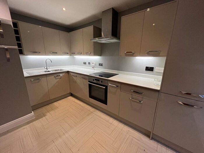 4 Bedroom Semi-Detached House To Rent In Brittain Lane, Warwick, CV34