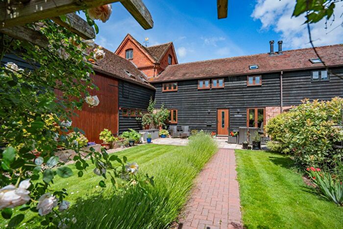 3 Bedroom Barn Conversion For Sale In Doddenham Hall, Doddenham, Broadwas, WR6