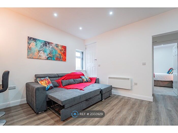 1 Bedroom Flat To Rent In Corbett Street, Smethwick, B66