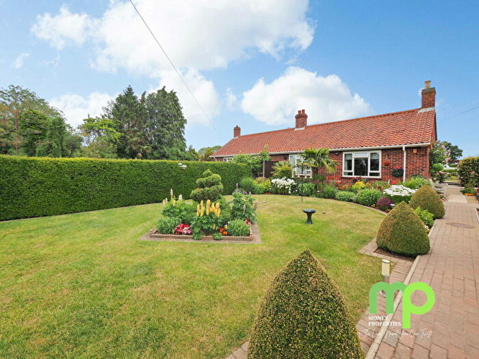 2 Bedroom Semi-Detached Bungalow For Sale In Millside, Wreningham, NR16