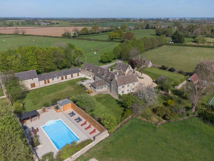 6 Bedroom Detached House For Sale In Eastcourt, Malmesbury, Wiltshire, SN16