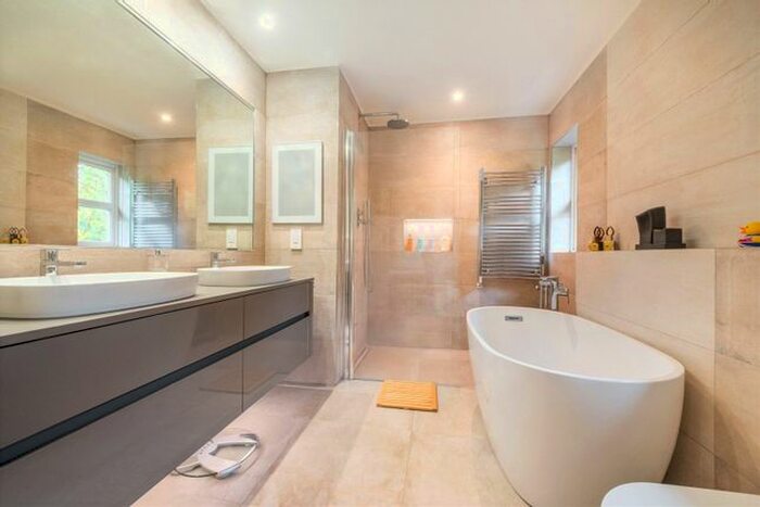 4 Bedroom Semi-Detached House To Rent In King George Square, Richmond, TW10