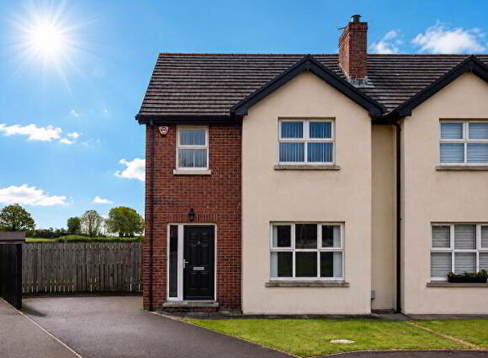3 Bedroom Semi-Detached House For Sale In Moss View, Waringstown, BT66