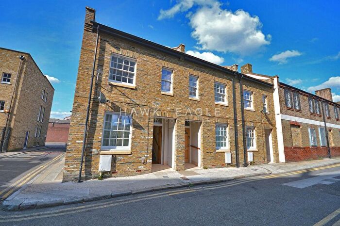 3 Bedroom Terraced House To Rent In Steels Lane, London, Greater London., E1