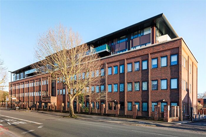 1 Bedroom Flat For Sale In London Road, Isleworth, TW7