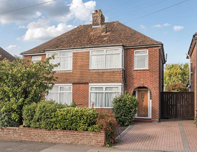 3 Bedroom Semi-detached House For Sale In Hythe Road, Willesborough, Ashford, TN24