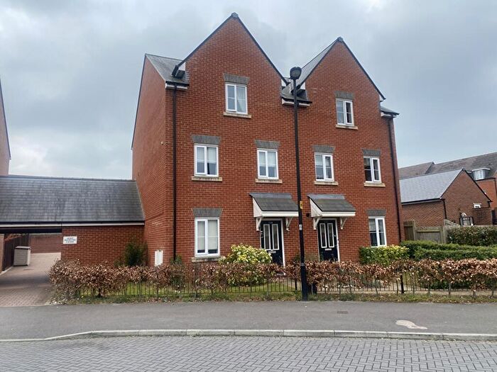 4 Bedroom Semi-Detached House To Rent In Locksbridge Road, Picket Piece, Andover, SP11