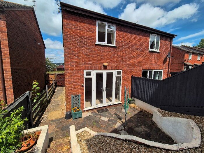 2 Bedroom Property To Rent In Britten Drive, Exeter, EX2
