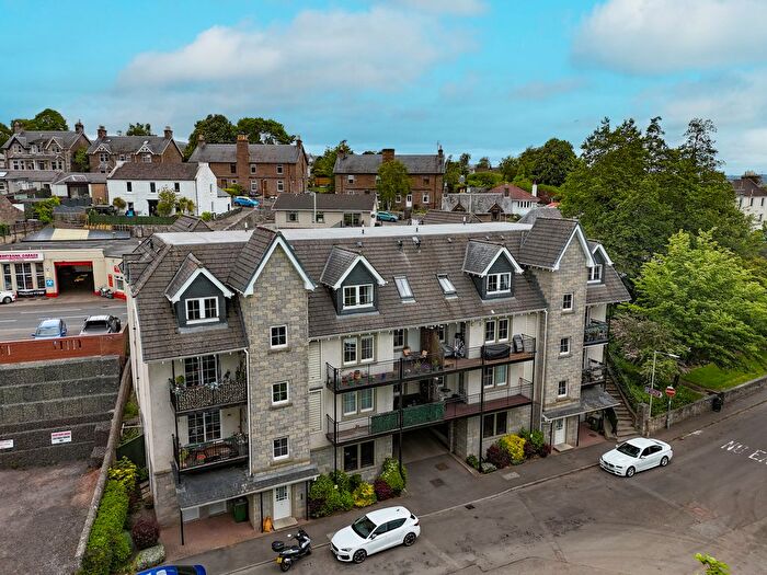 3 Bedroom Flat For Sale In Low Road, Perth, PH2