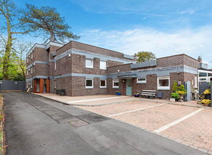 2 Bedroom Apartment / Flats For Sale In B Randal Park, Belfast, BT9