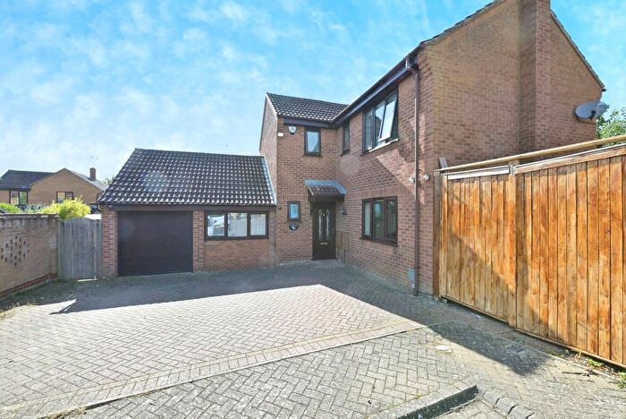 4 Bedroom Detached House For Sale In Aviemore Gardens, Northampton, Northamptonshire, NN4