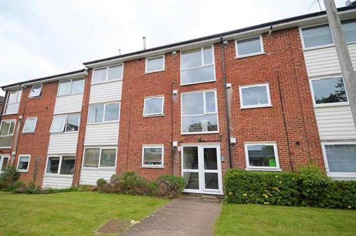 2 Bedroom Flat To Rent In Cedarwood Drive, St Albans, AL4