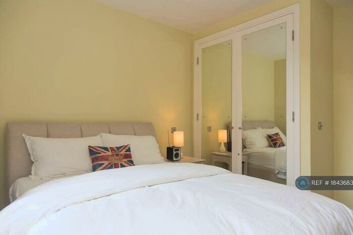 1 Bedroom Flat To Rent In Hosier Lane, London, EC1A